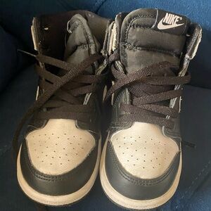 Air Jordan 1 black and white size 9c
